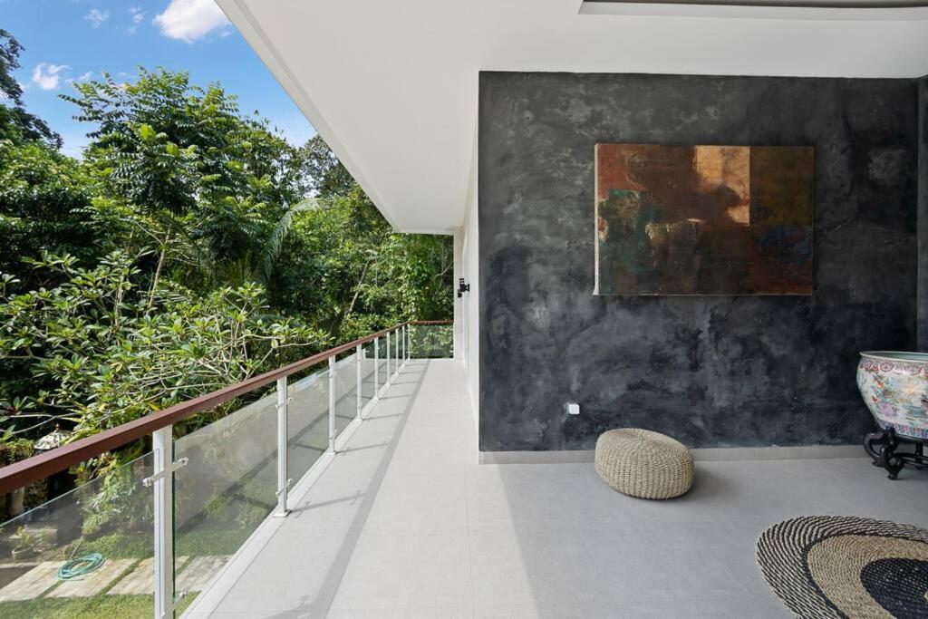 New 4 Bedroom Villa Surrounded By Jungle And Ricefields ウブド エクステリア 写真