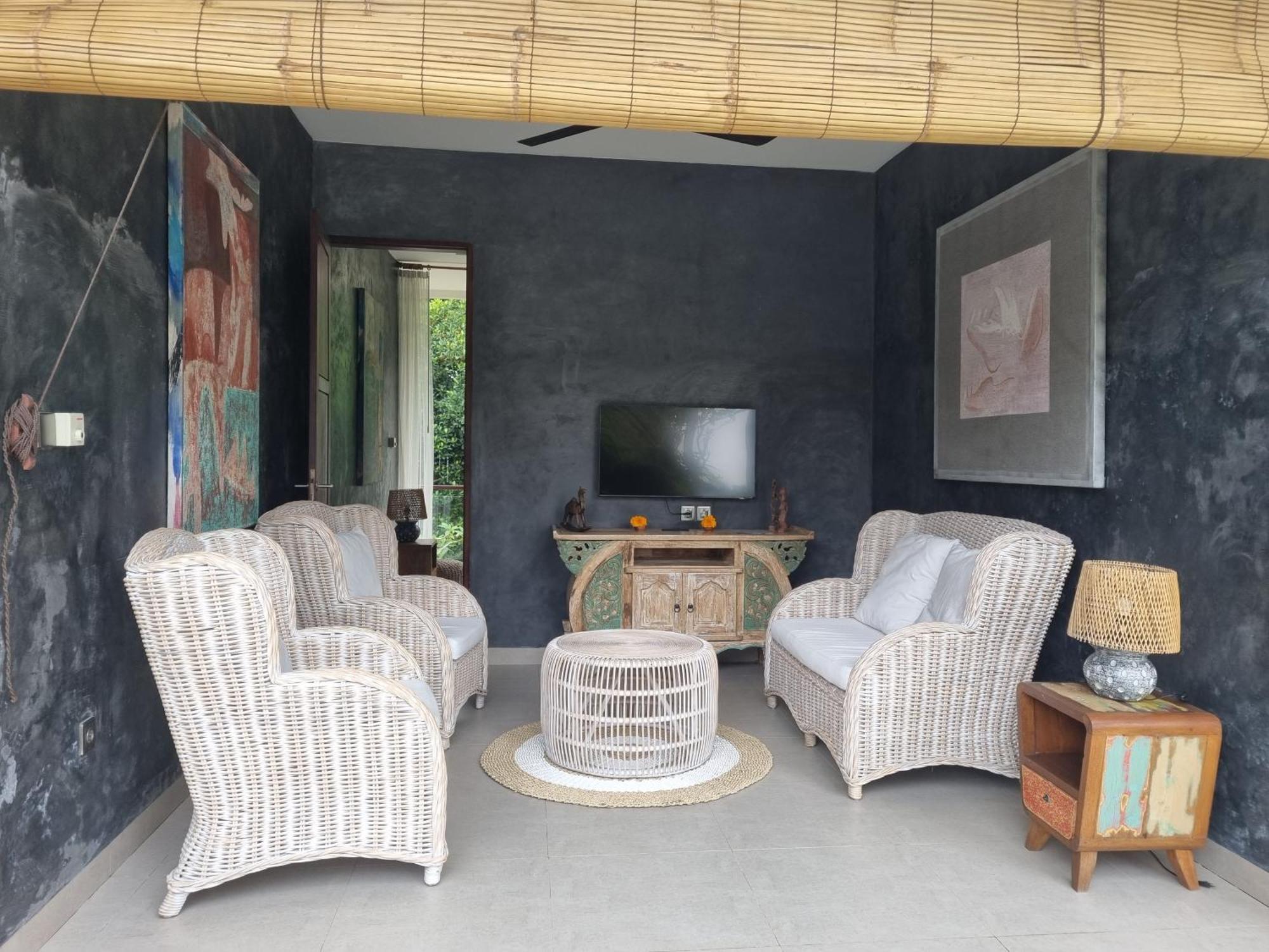 New 4 Bedroom Villa Surrounded By Jungle And Ricefields ウブド エクステリア 写真