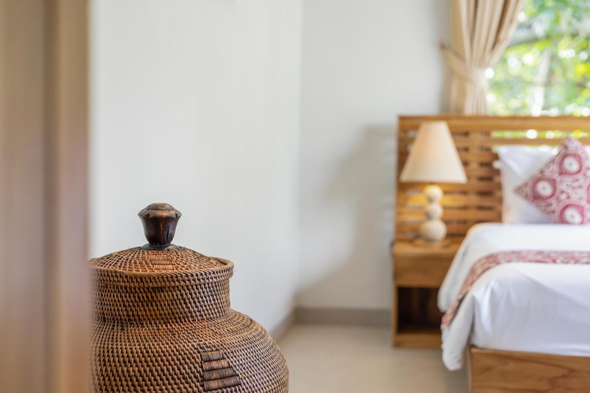 New 4 Bedroom Villa Surrounded By Jungle And Ricefields ウブド エクステリア 写真